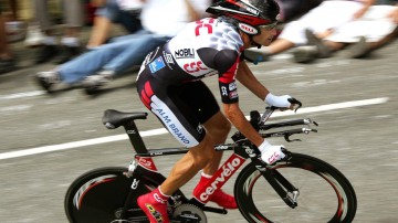 中国竞彩网首页：詹姆斯正负值-14全队最低，赛季次战18中8得17分6板8助球队惜败